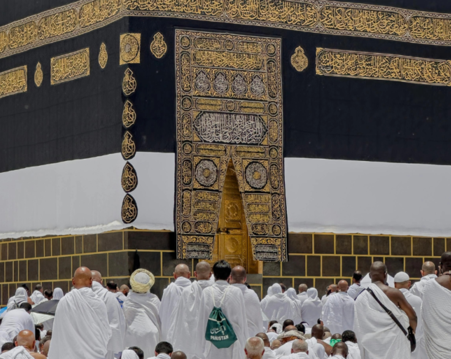 Pilgrims performing Hajj in Makkah
