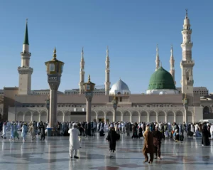 The Silence of Tawaf: Finding Allah in the Circles Around the Kaaba